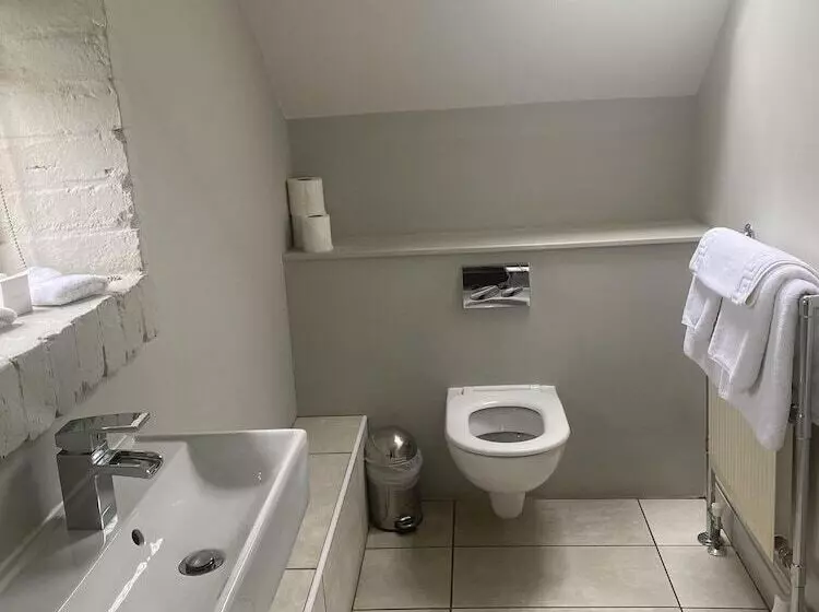 Отель The Admiral Hornblower