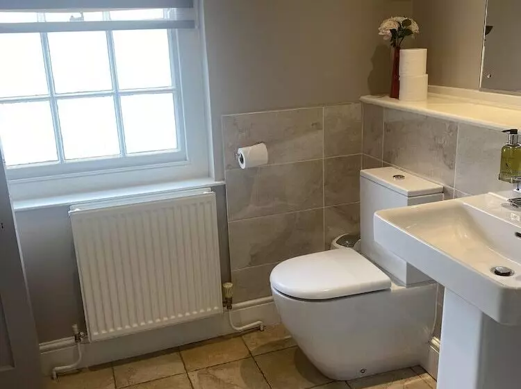 Отель The Admiral Hornblower