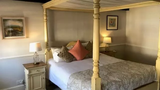 Отель The Admiral Hornblower