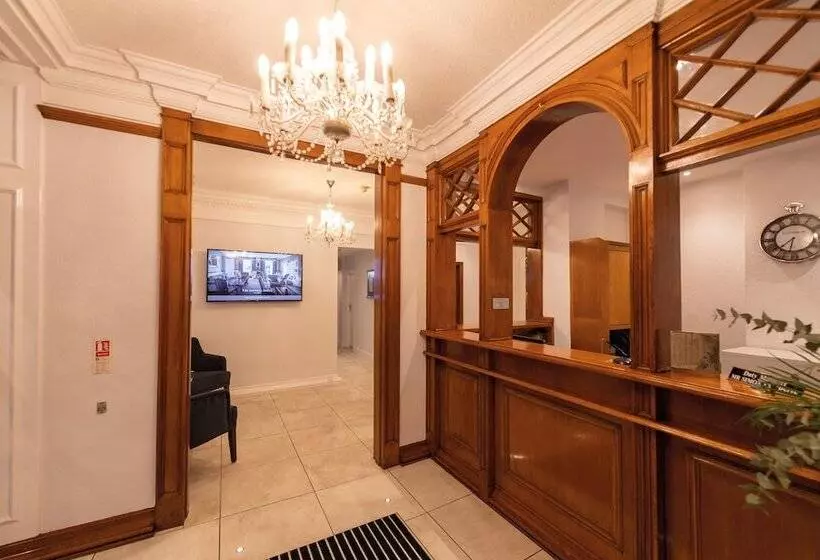 Отель The Belmont