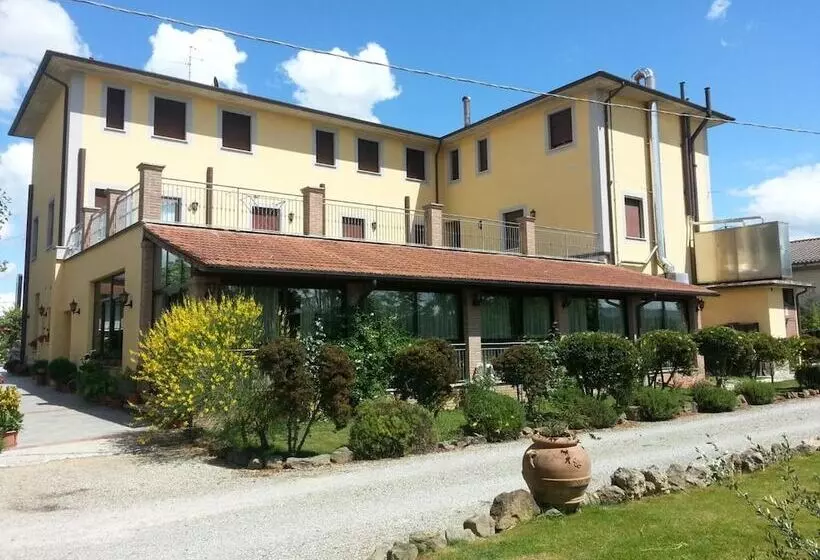 בית מלון כפרי Tiziana