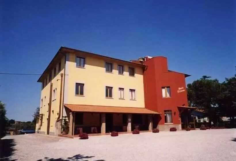 בית מלון כפרי Tiziana