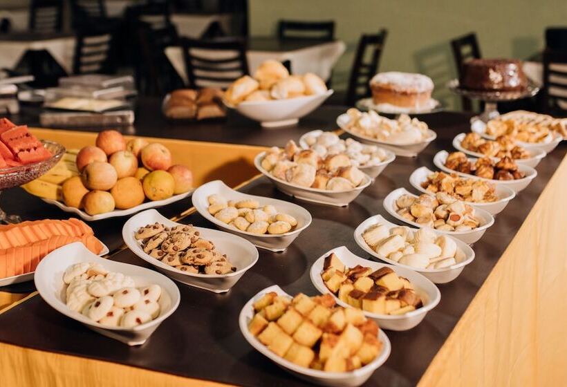 בית מלון כפרי Trindade Plaza