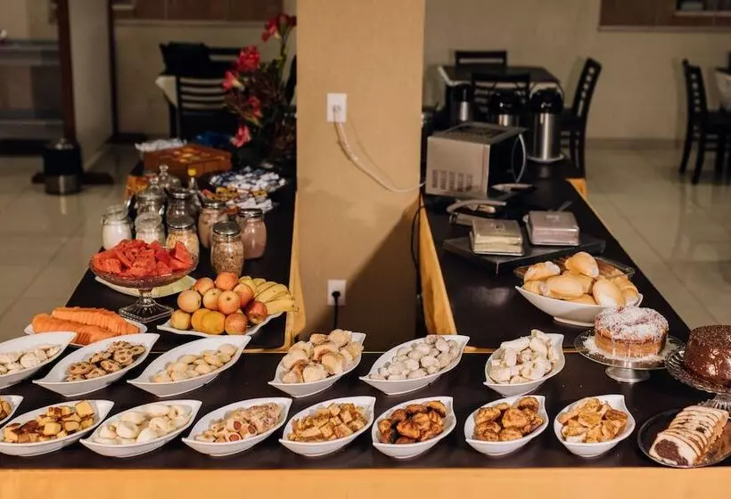 ホテル Trindade Plaza