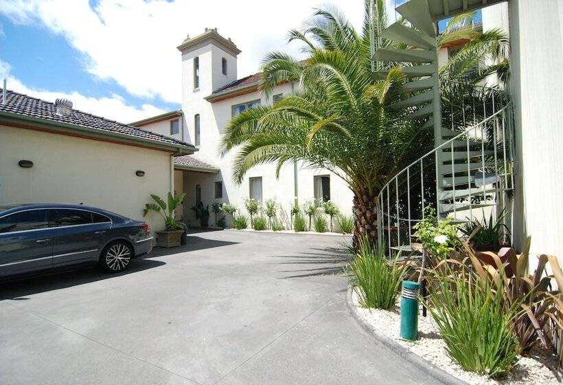 汽车旅馆 Brunswick Tower