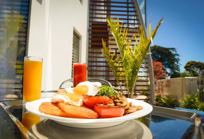 Мотель The Sails Nelson