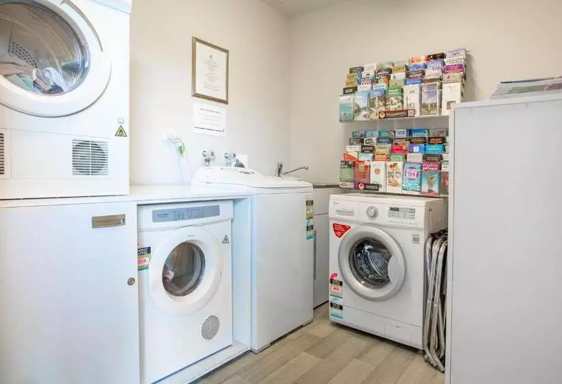 Мотель The Sails Nelson