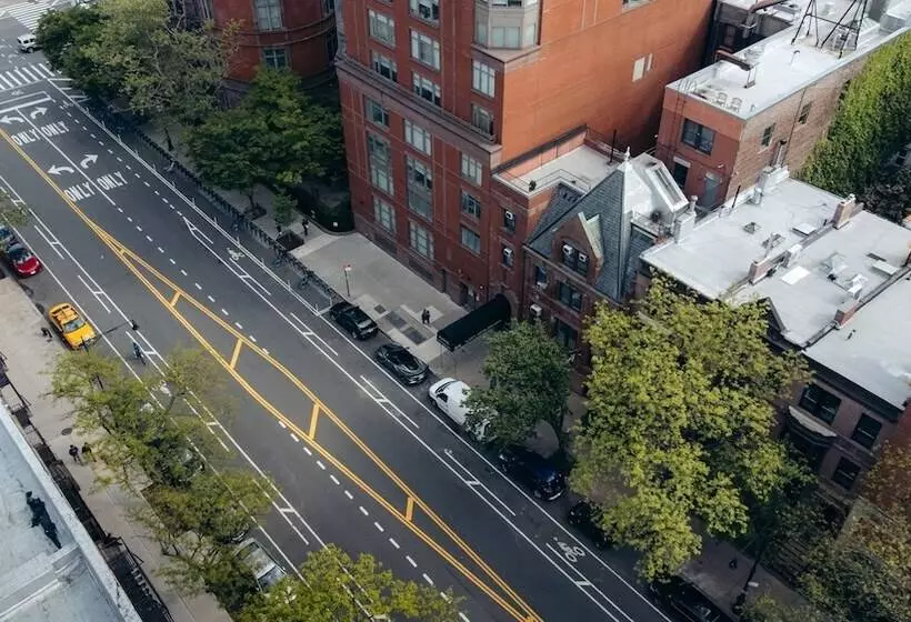 Retkeilymaja Kama Central Park