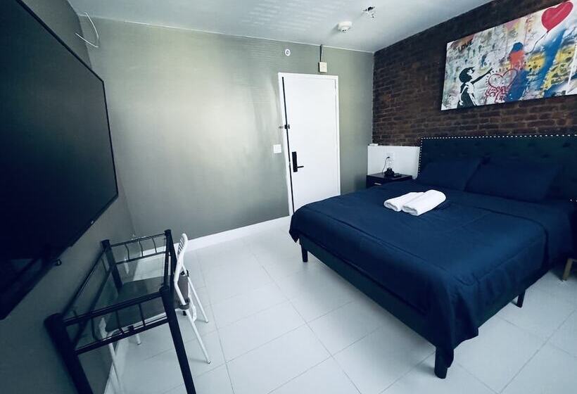 הוסטל Kama Central Park