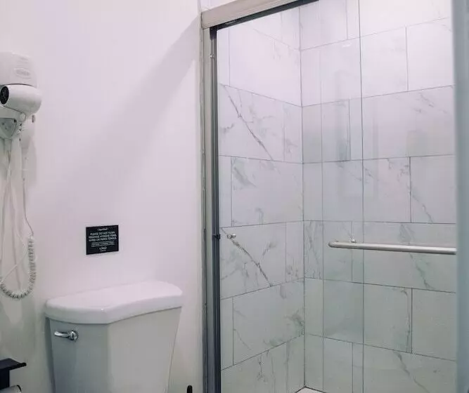 Retkeilymaja Kama Central Park