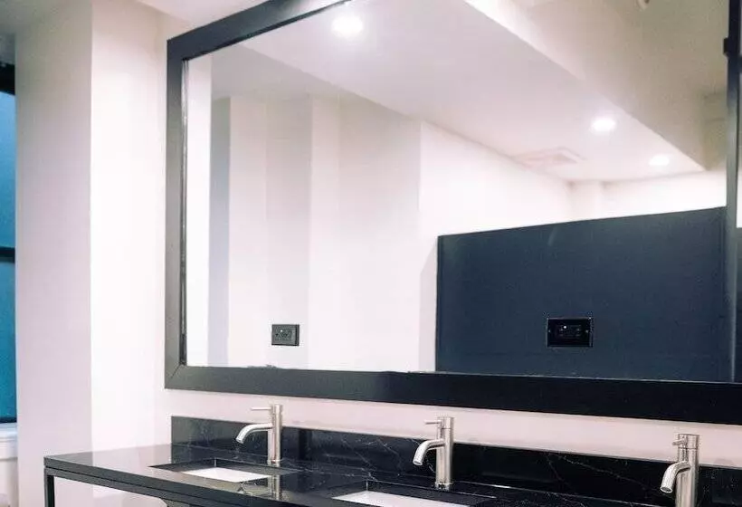 Retkeilymaja Kama Central Park