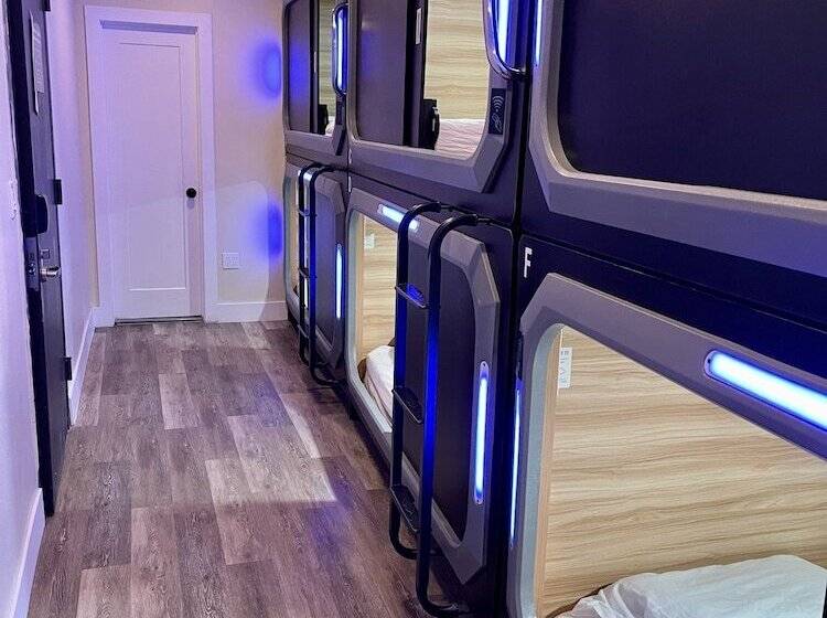 הוסטל Kama Central Park