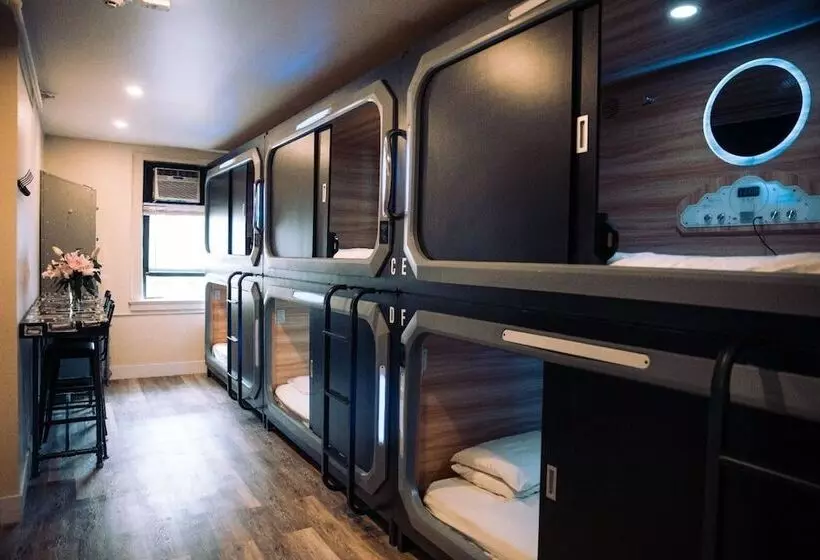 Retkeilymaja Kama Central Park