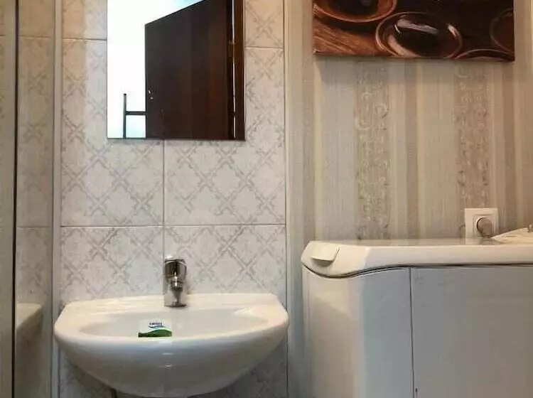 Bow Hotel On Nevsky 136