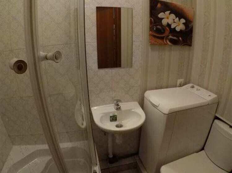 Bow Hotel On Nevsky 136