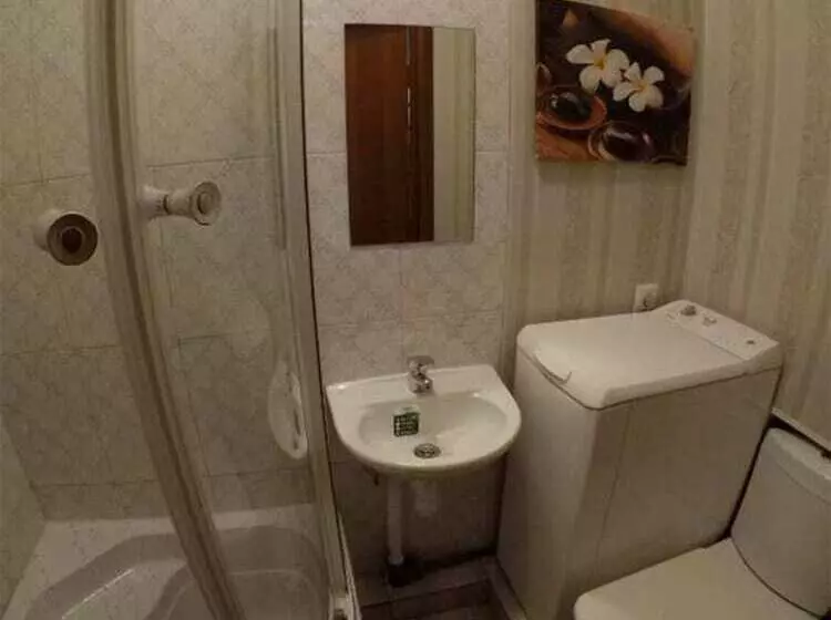 Bow Hotel On Nevsky 136