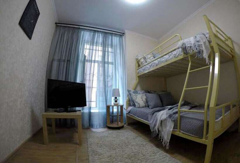 Bow Hotel On Nevsky 136