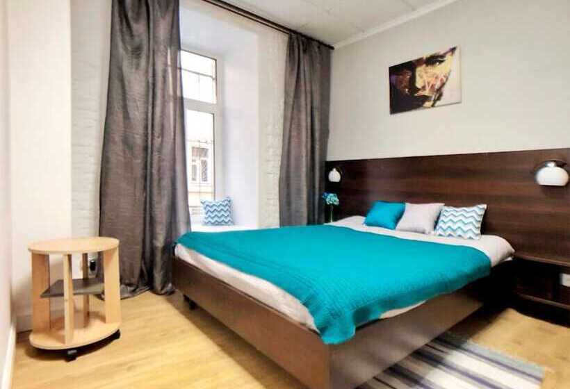 Bow Hotel On Nevsky 136