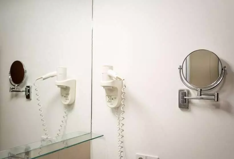 هتل Homaris Boxi Studios