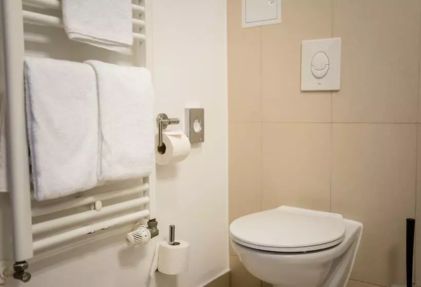 هتل Homaris Boxi Studios