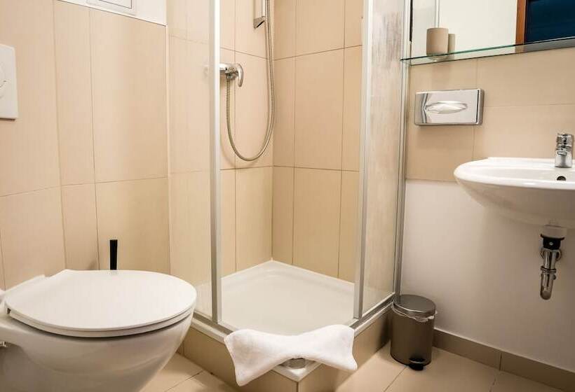 هتل Homaris Boxi Studios