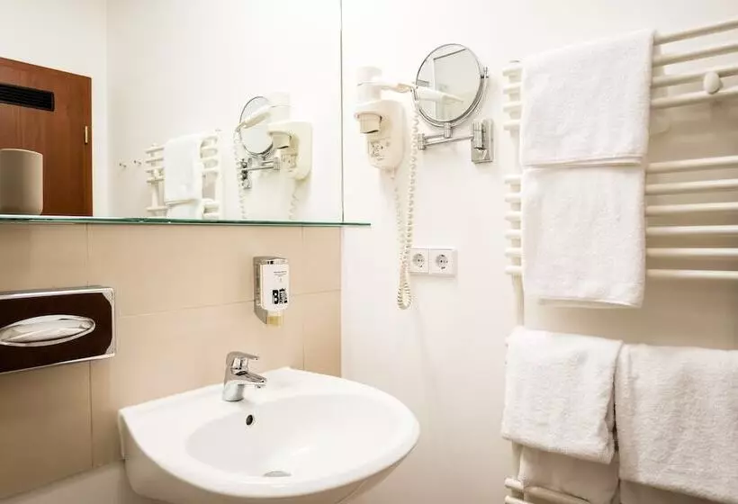 هتل Homaris Boxi Studios