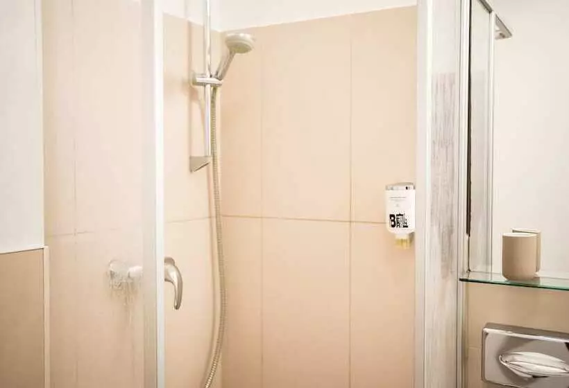 هتل Homaris Boxi Studios