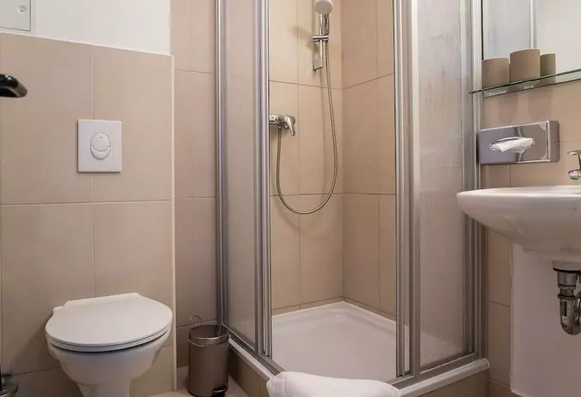 هتل Homaris Boxi Studios