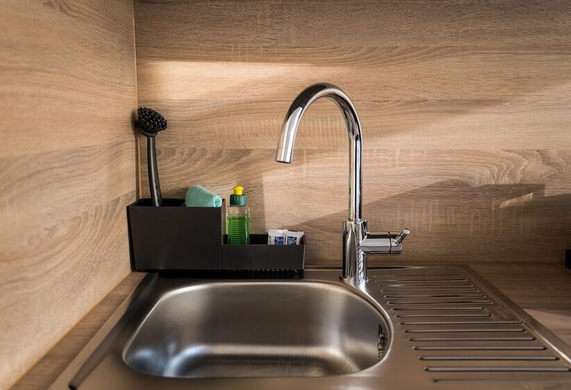 هتل Homaris Boxi Studios