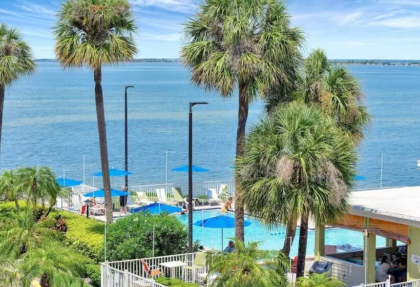 هتل Seaside Luxury Oasis With Balcony