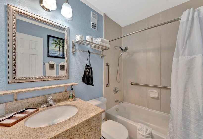 Hotel Seaside Luxury Oasis With Balcony