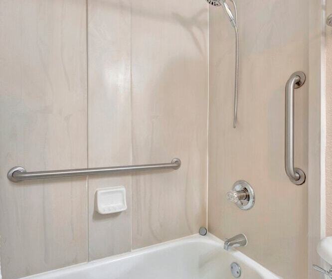 Hotel Seaside Luxury Oasis With Balcony