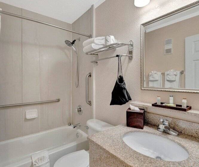 Hotel Seaside Luxury Oasis With Balcony