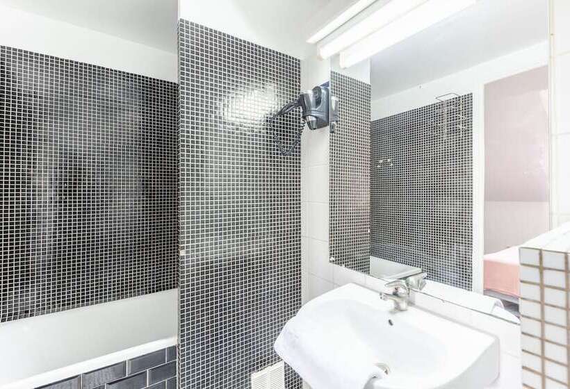 هتل Vincennes Sauvage