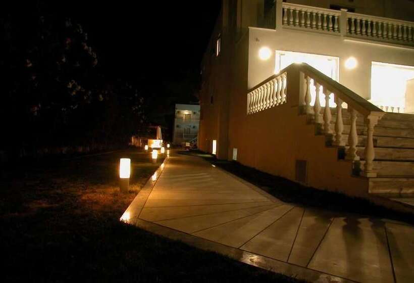 בית מלון כפרי Kazaviti