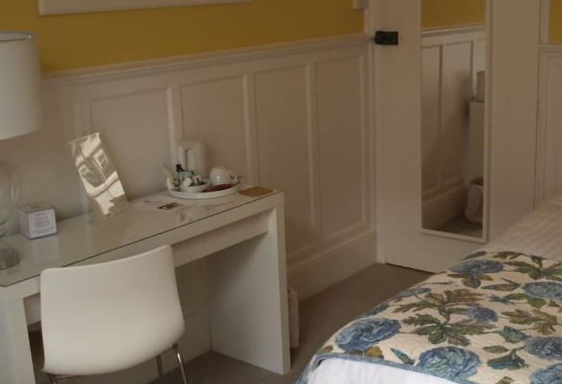 Отель The Townhouse