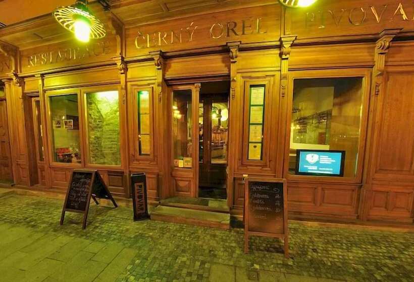 Hostelli & Pivovar černý Orel