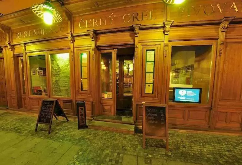 客栈 & Pivovar černý Orel