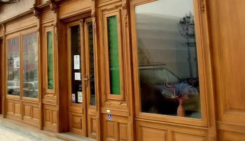 客栈 & Pivovar černý Orel