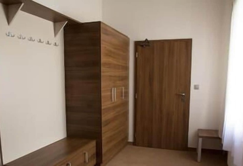 Hostelli & Pivovar černý Orel