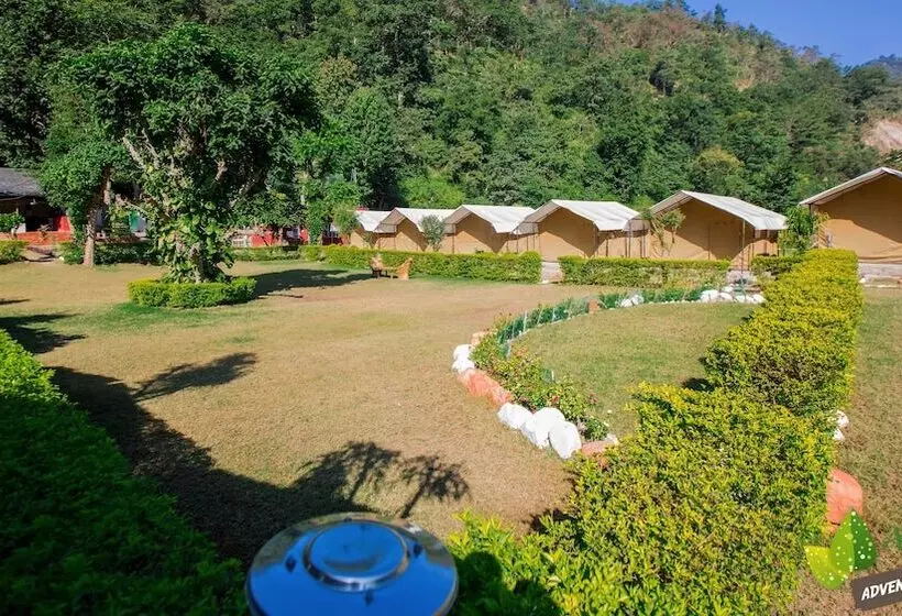 ホテル Aspen Adventures