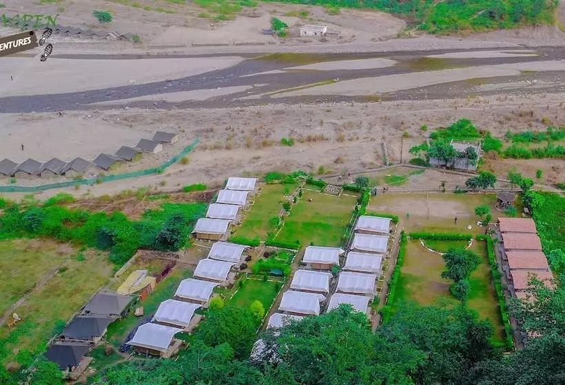 ホテル Aspen Adventures