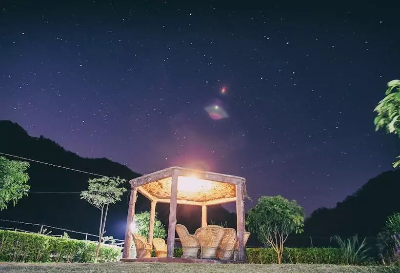 ホテル Aspen Adventures