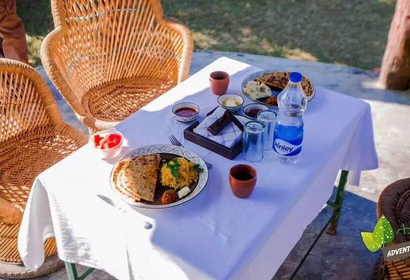 ホテル Aspen Adventures