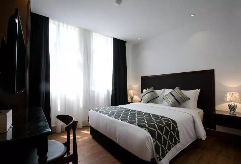 Belllo Hotel Jb Central