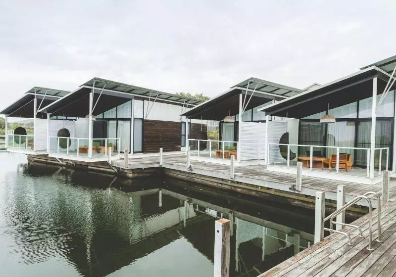 酒店 Caves Coastal Bar & Bungalows