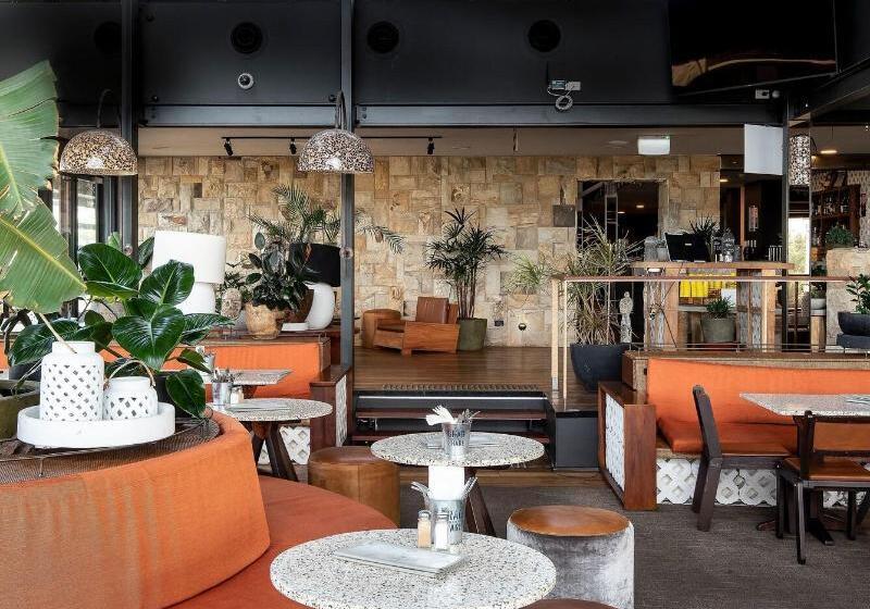 فندق Caves Coastal Bar & Bungalows