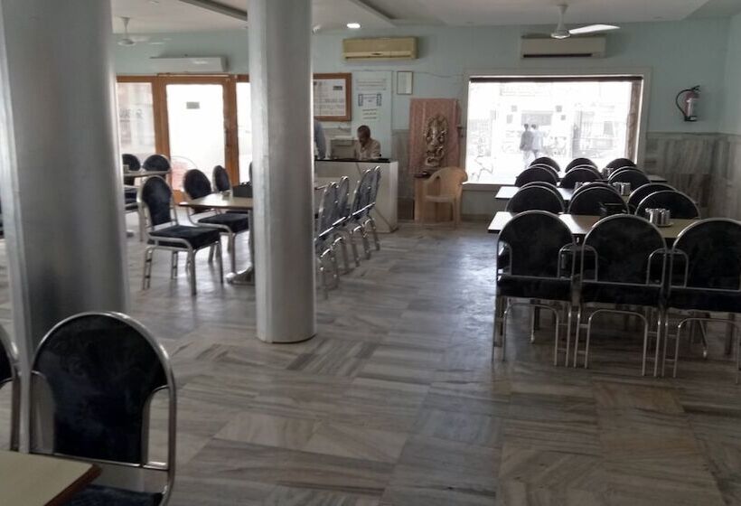 هتل Guruprerna Beacon Resort Dwarka