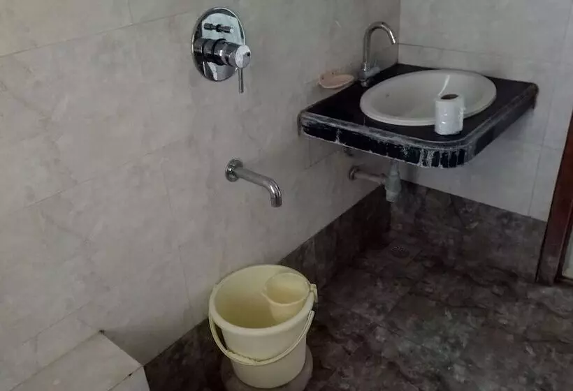 Hotelli Guruprerna Beacon Resort Dwarka