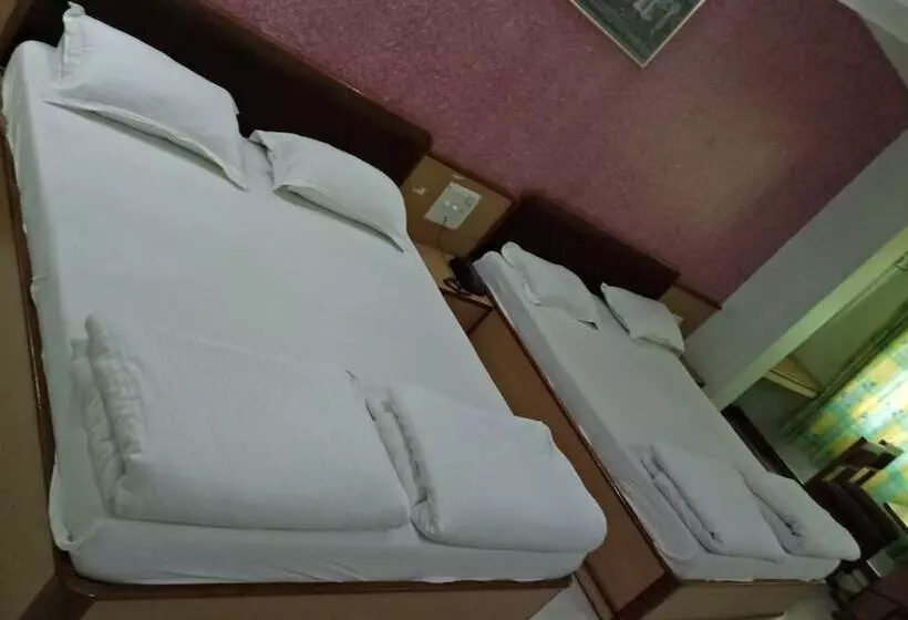 Hotelli Guruprerna Beacon Resort Dwarka